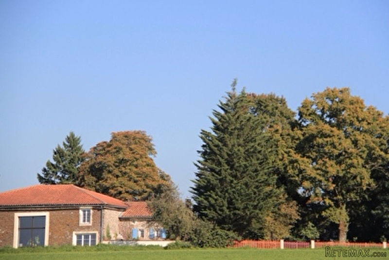 Magnificent 12 Room Country House, 3..