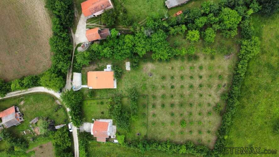 Prodajem novoizgradjenu kucu 5.5km od centra Kragujevca - 5