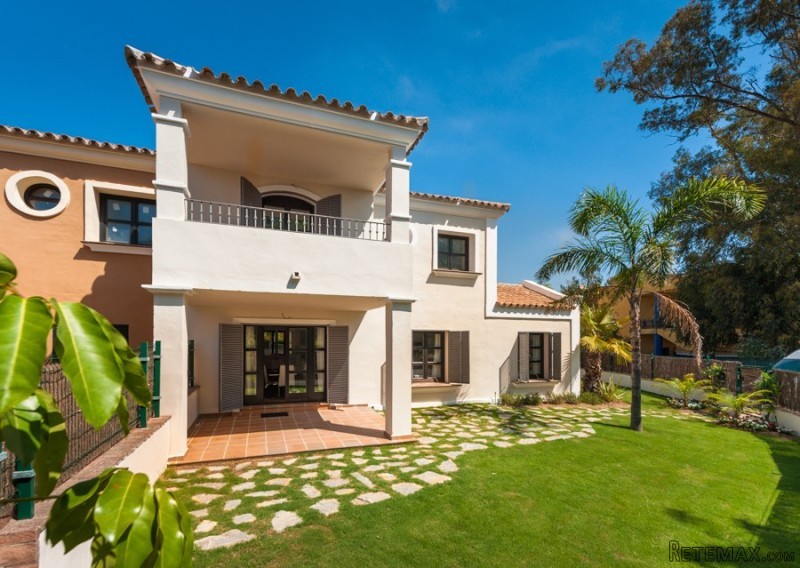 4 Bedrooms - Villa - Malaga - For Sale - 2