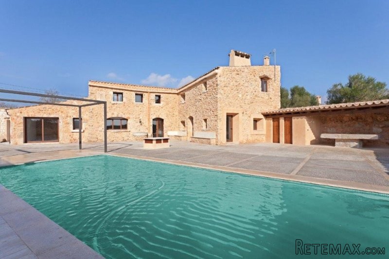 Amazing, ancient stone house completey.. - 2
