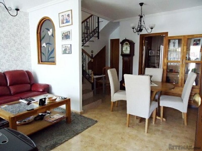 * FANTASTIC VALUE 3 BED TOWNHOUSE ONLY.. - 2