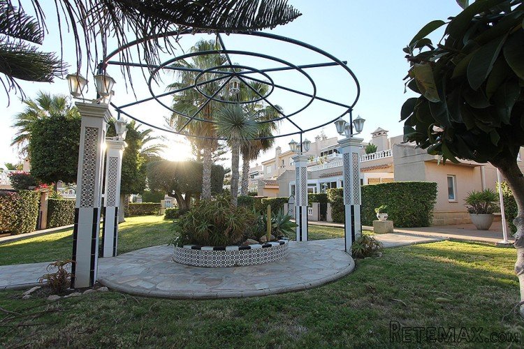 You will find this nice apartment in Playa Flamenca within.. - 8