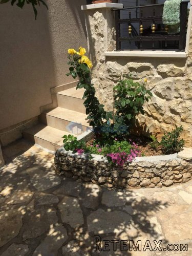 Šibenik, Vodice, 3 apartmana+suteren, vrt, parking mjesta - 10
