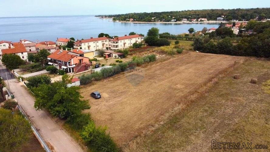 Istra, Umag - građevinsko zemljište 100 m od mora