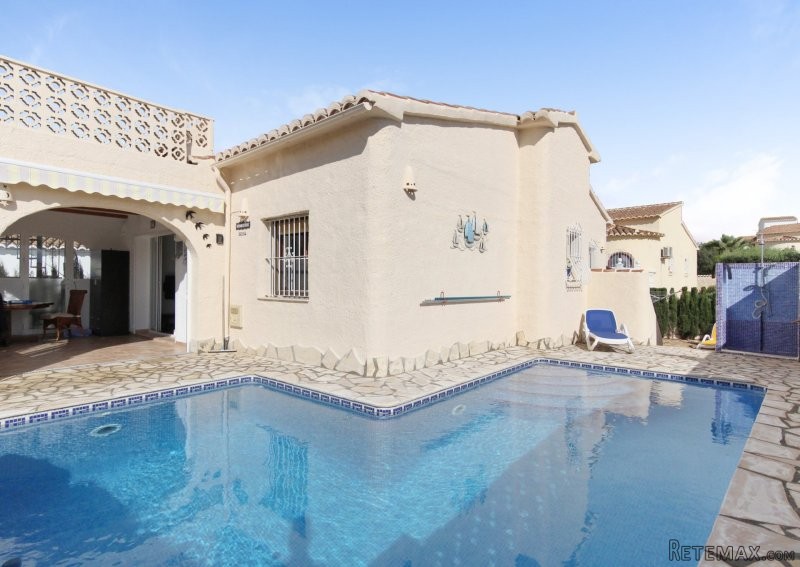 Modern 2 bedroom Villa with sea view - 2