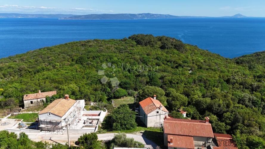 NE PROPUSTITE OVU PRILIKU!!!Kuća sa otvorenim pogledom na ot