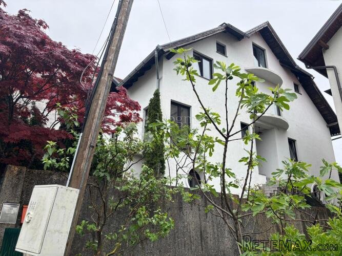 Mikulići – odlična investicija, kuća 283 m² s velikim potenc