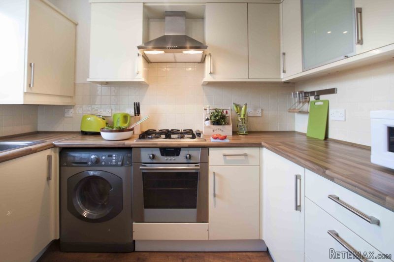 Single with double bed near Old Street.. - 2