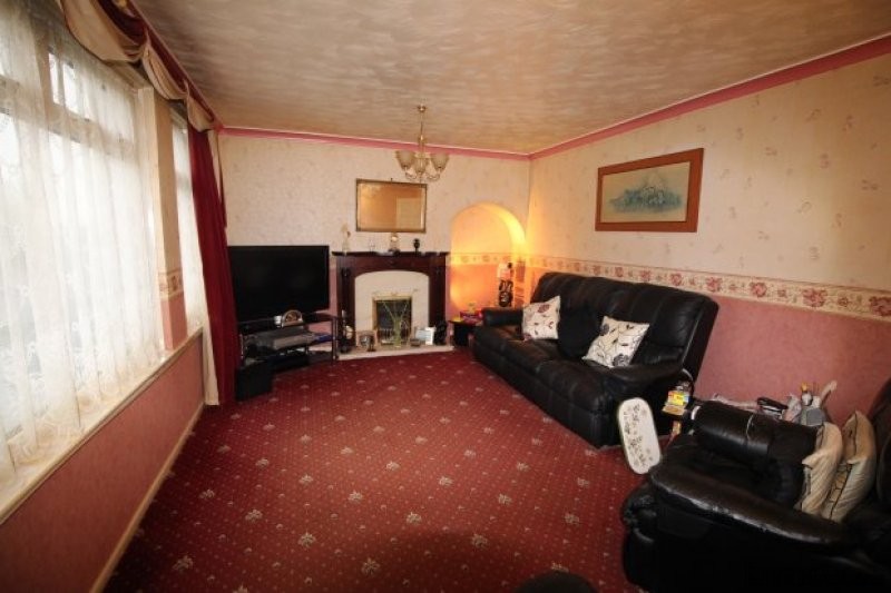 3 bedroom, Flat house for sale - 2