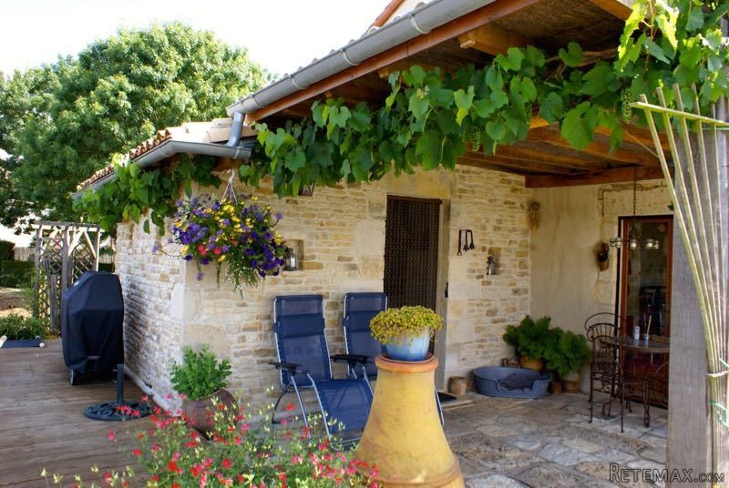 Beautifully Renovated Farmhouse With.. - 2