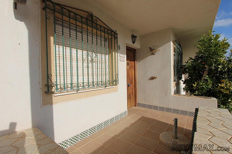 This cozy ground floor apartment is located in the quiet La.. - 7