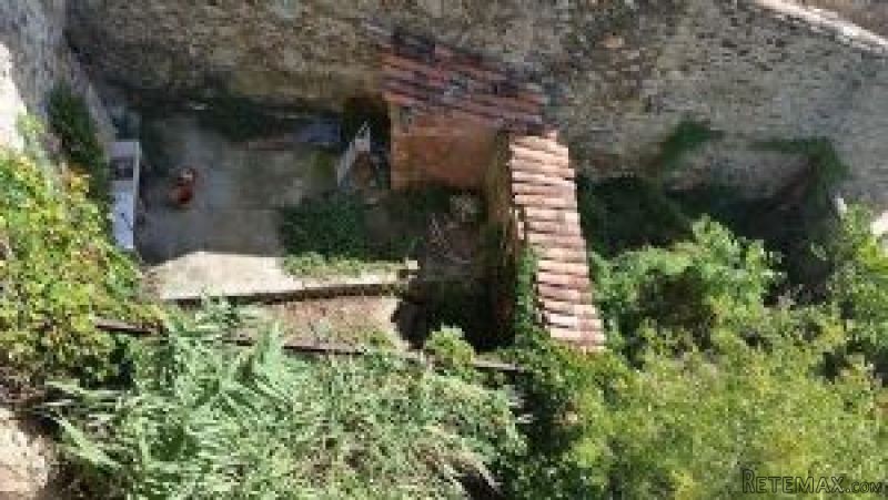 Stone Village House To Renovate With 65.. - 2