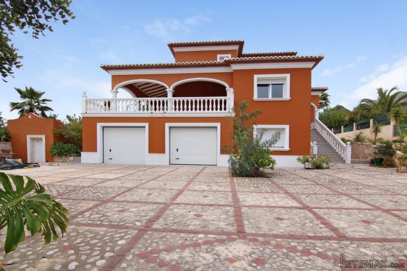Beautiful villa in Javea