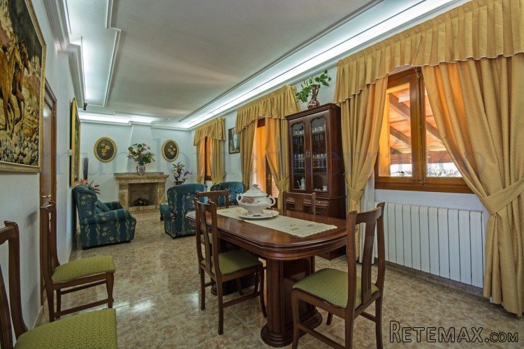Opportunity to buy this very affordable detached villa all.. - 5