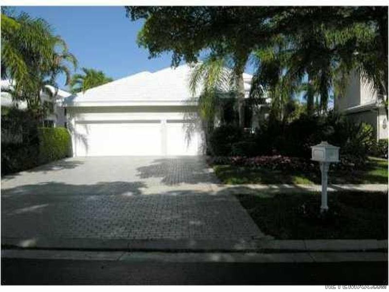 17160 Huntington Park Wy, Boca Raton..