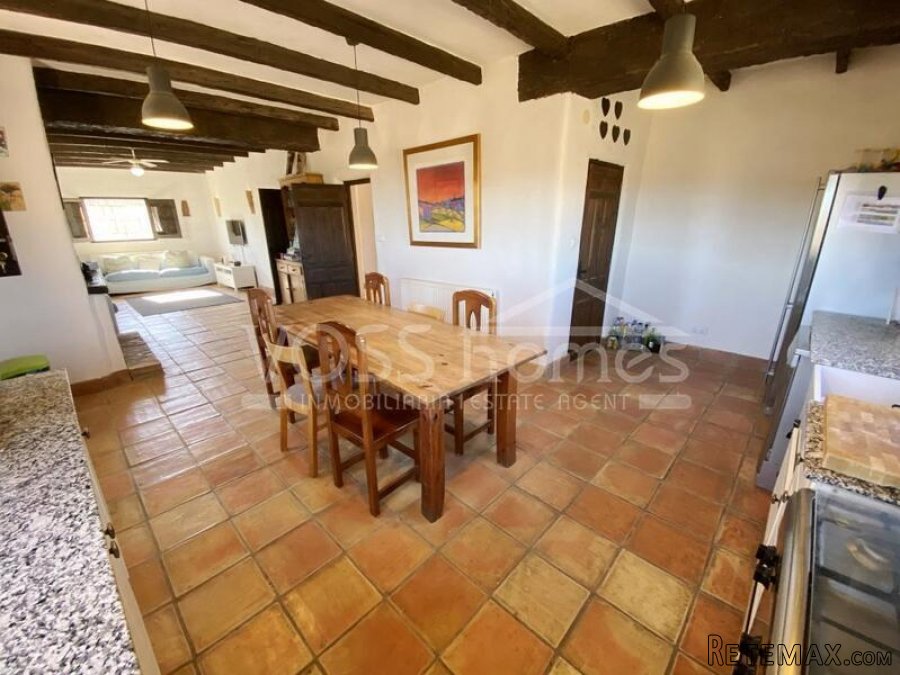 NEW LISTING TO VOSS HOMES - A stunning, full of character.. - 11