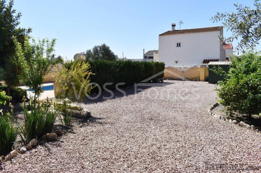NEW & EXCLUSIVE LISTING TO VOSS HOMES - THIS REALLY IS A.. - 12