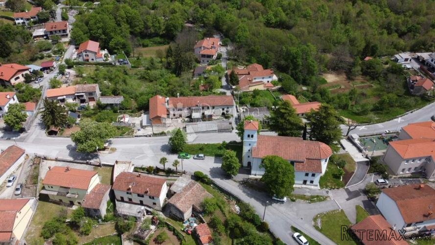 Veli Brgud: Građevinski teren 809 m² – Spreman za gradnju, s