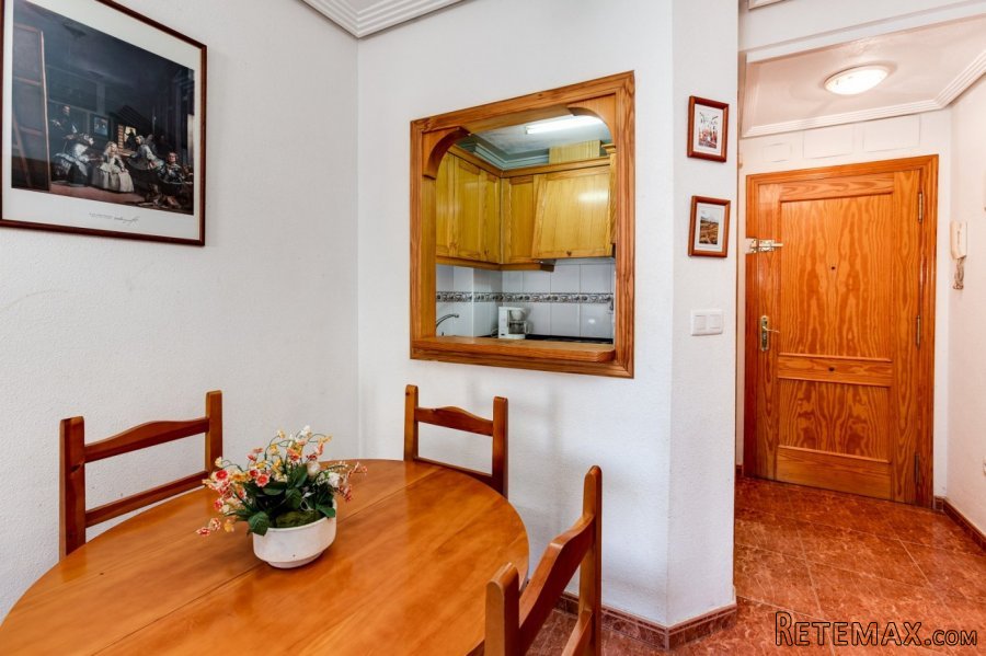 Apartamento en muy buen estado en Torrevieja. Está situado.. - 3