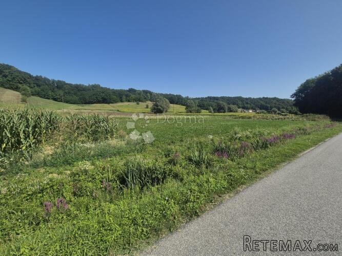 Građevinsko zemljište 1.949m² nadomak centra Sv. Križa Začre - 3