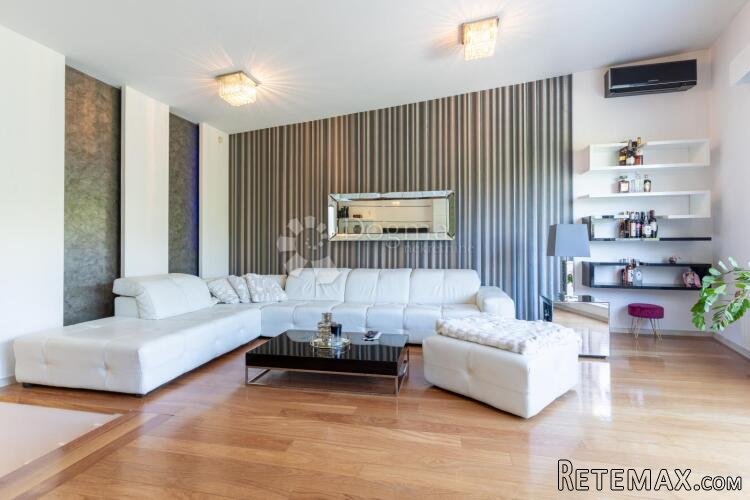 Top Penthouse Pun Svjetla - 2 Terase - 2 Balkona - 2 Parking - 3