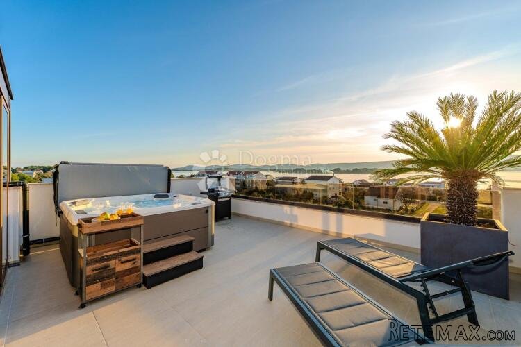 TURANJ - PENTHOUSE S POGLEDOM NA MORE - 3