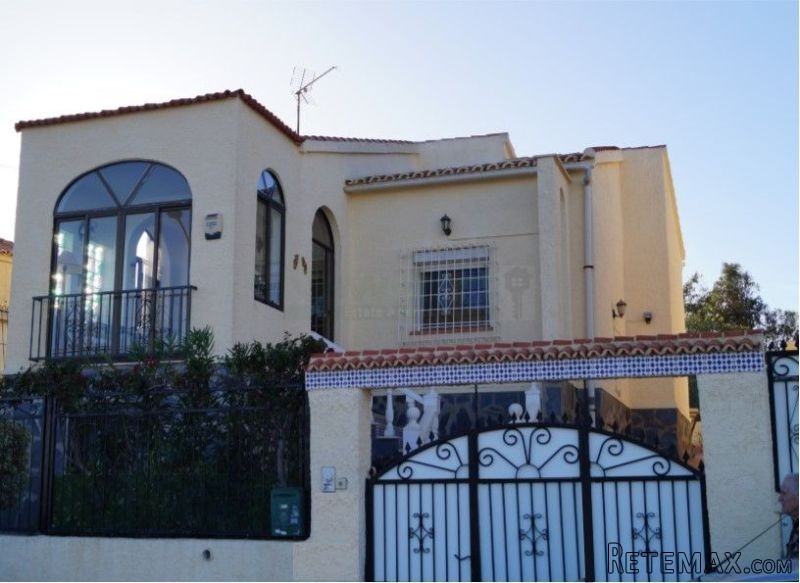 3 Bedrooms - Villa - Alicante - For Sale