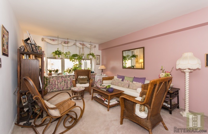 2 bedroom Apartment For Sale: 2390..
