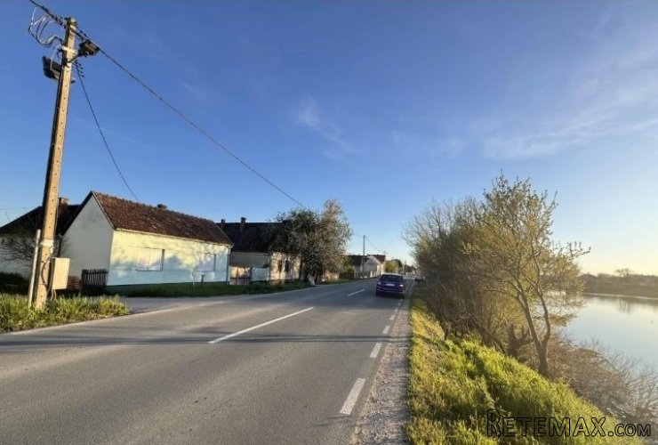 Prodajem stan u Moroviću-Šid - 15