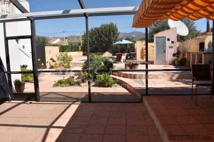 NEW & EXCLUSIVE LISTING TO VOSS HOMES - THIS REALLY IS A.. - 16