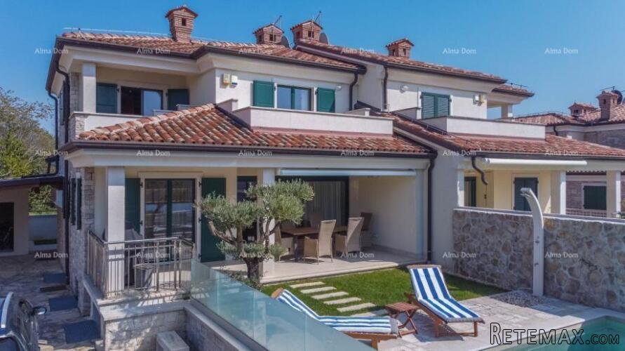 UMAG – Luksuzna vila s grijanim bazenom, svega 120 m od mora