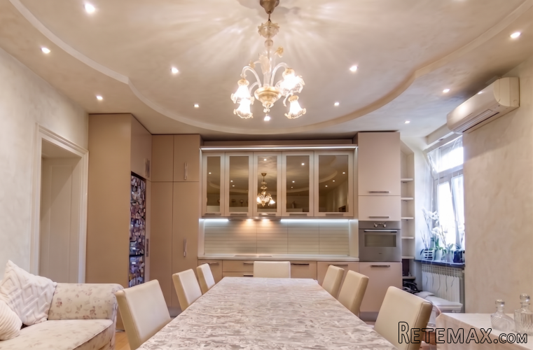 CENTAR STAN NAJAM 102 M2