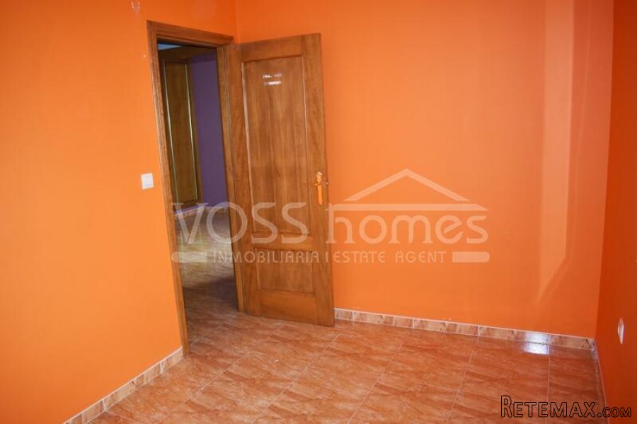 A very deceptively spacious, 3 / 4 bed, 2 bath village.. - 20
