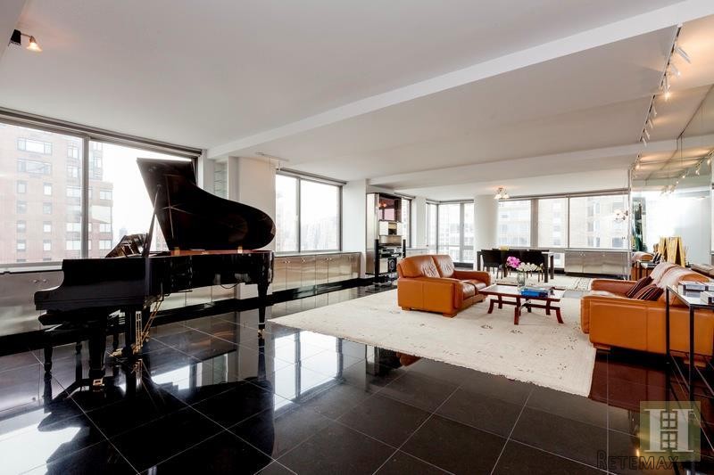4 bedroom Apartment For Sale: PARK.. - 2