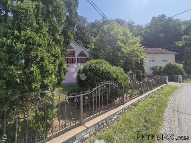 Dvije kuće sa radionom i pomoćnim objektom nadomak Sv. Križa - 2