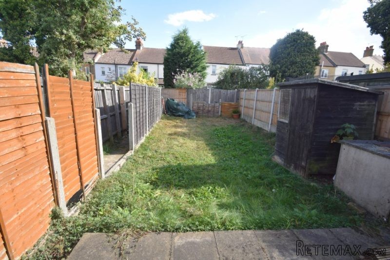 ST GEORGES PARK AVENUE, WESTCLIFF ON..