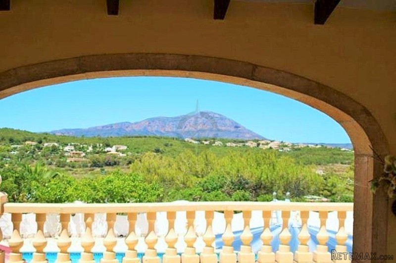 Large Country Villa Only 6km From.. - 2