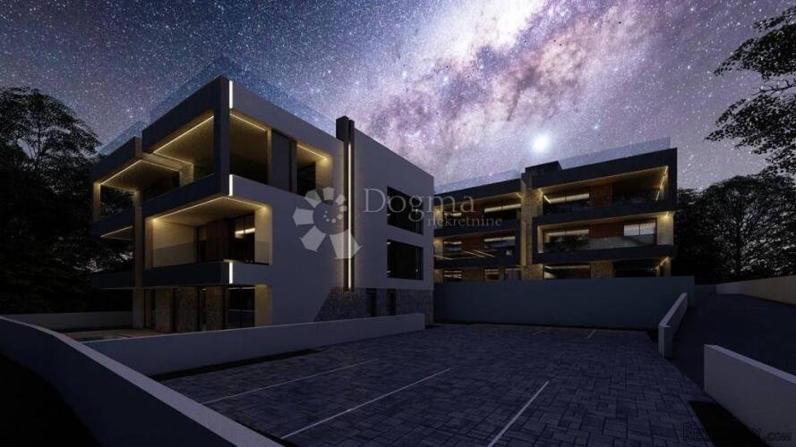 LUKSUZNI APARTMAN U BLIZINI MORA S PANORAMSKIM POG d/s2