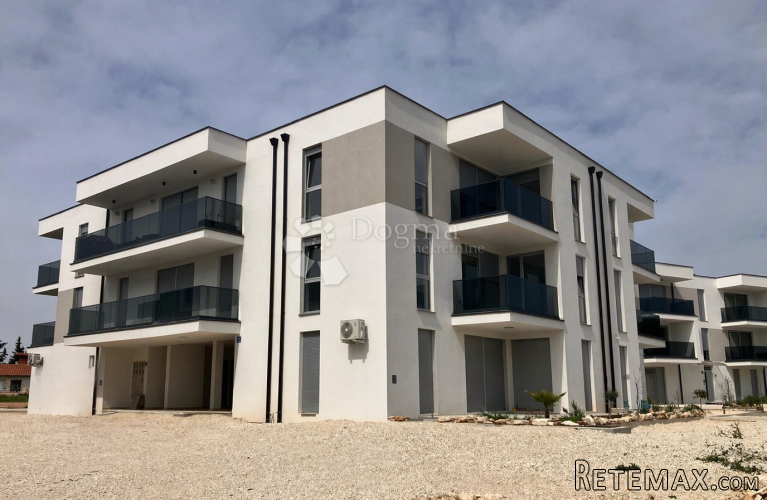 2S+DB, 2. kat u novogradnji - 1 km od mora - 61,21 m2