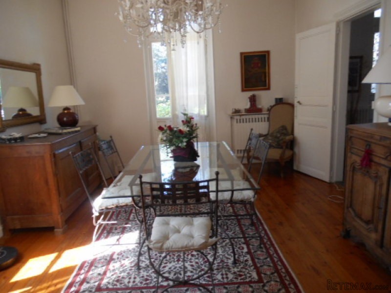 Well Renovated Townhouse With Garden.. - 2