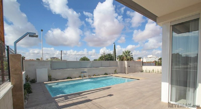 4 Bedrooms - Villa - Alicante - For Sale - 2