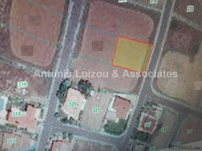 666m2 Residential Plot in Lakatamia