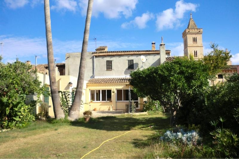 Charming House in the village of Son..