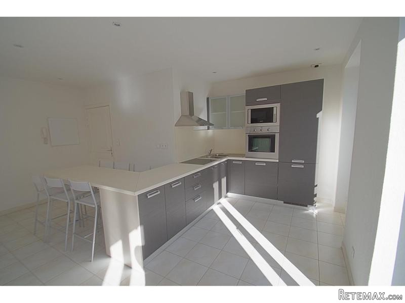 Bright And Spacious Apartment In The..