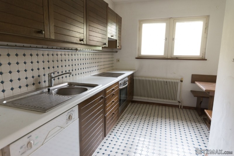 In Need To Be Renovated House In.. - 2