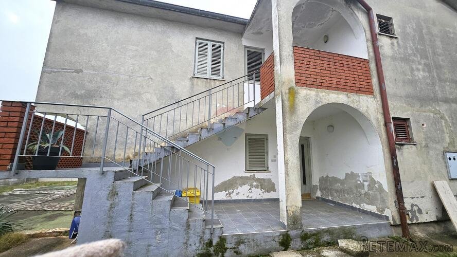 Istra, Umag centar, kuća s puno potencijala - 3