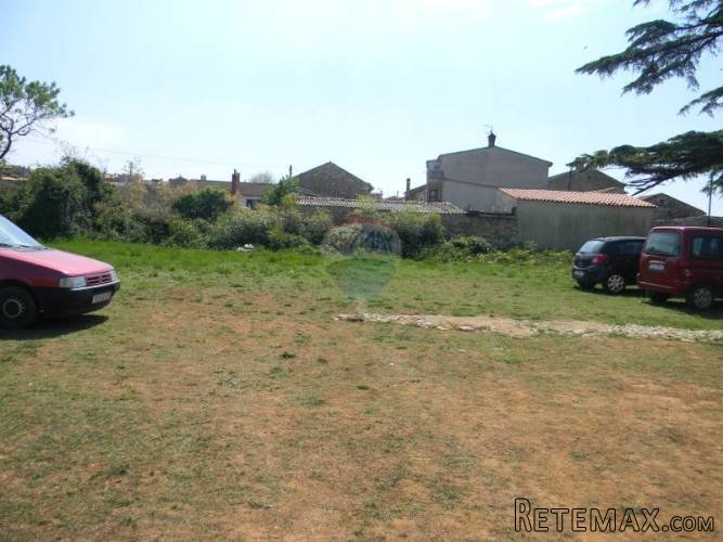 Vodnjan- Građevinsko zemljište 343m2 - 3