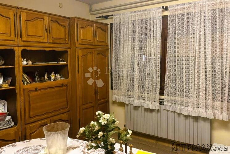 Topla i prostrana obiteljska kuća