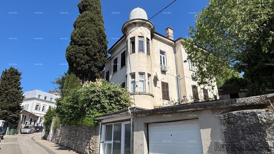 Prodaja stana u centru s 4 stambene jedinice, Pula!
