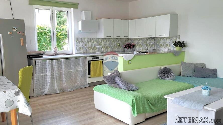 Istra, Kaštel- stan s velikim vrtom - 2